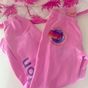 AVN SWEATS PINK